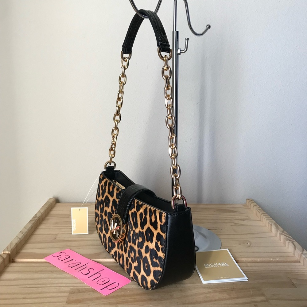 🌼Michael Kors Purse - Picture 4 of 15